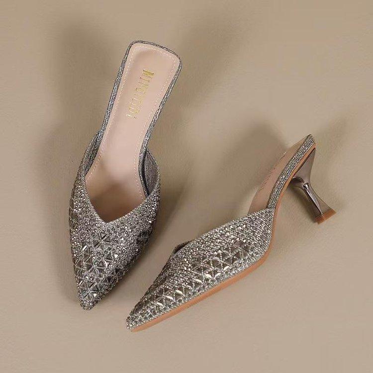 2025 summer new rhinestone bag head slippers wear thin heels pointed high heels one pedal rhinestone women s shoes 40 серый
2025 summer new rhinestone bag head slippers wear thin heels pointed high heels one pedal rhinestone women s shoes 40 серый