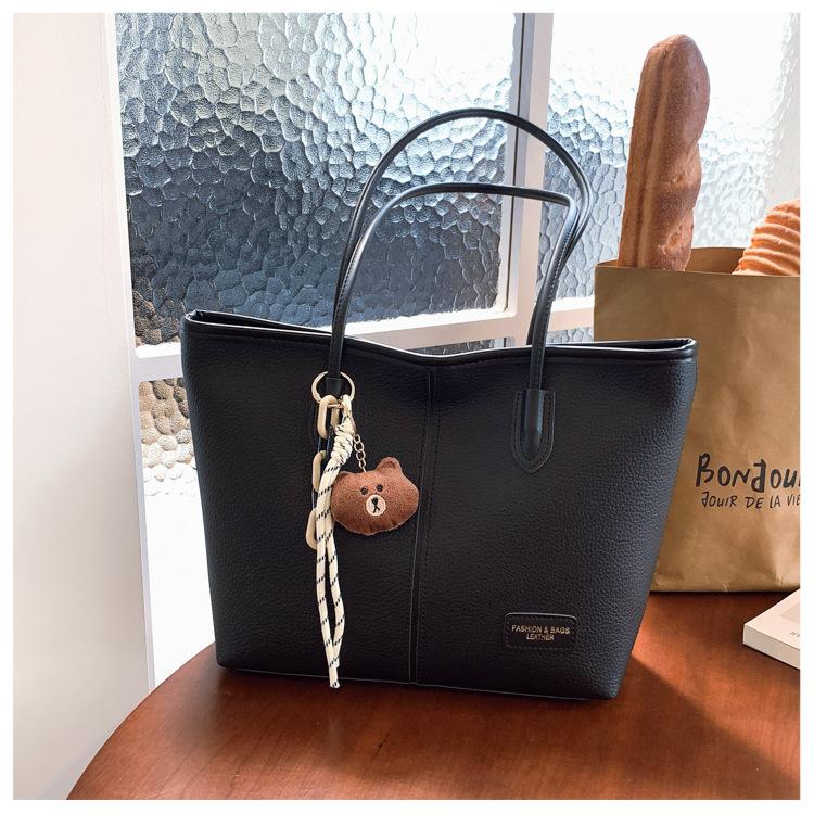 2025 new casual new fashion large capacity casual tote bag versatile simple shoulder armpit bag чёрный
2025 new casual new fashion large capacity casual tote bag versatile simple shoulder armpit bag чёрный