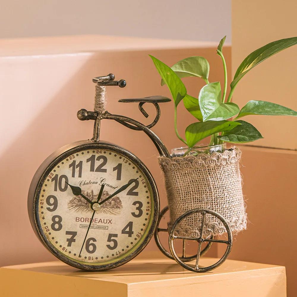 Living Room Wrought Iron Decoration Ornaments Bedroom Mute Clock Bedside Creative Table Clock Desktop Ornaments зелений
Living Room Wrought Iron Decoration Ornaments Bedroom Mute Clock Bedside Creative Table Clock Desktop Ornaments зелений