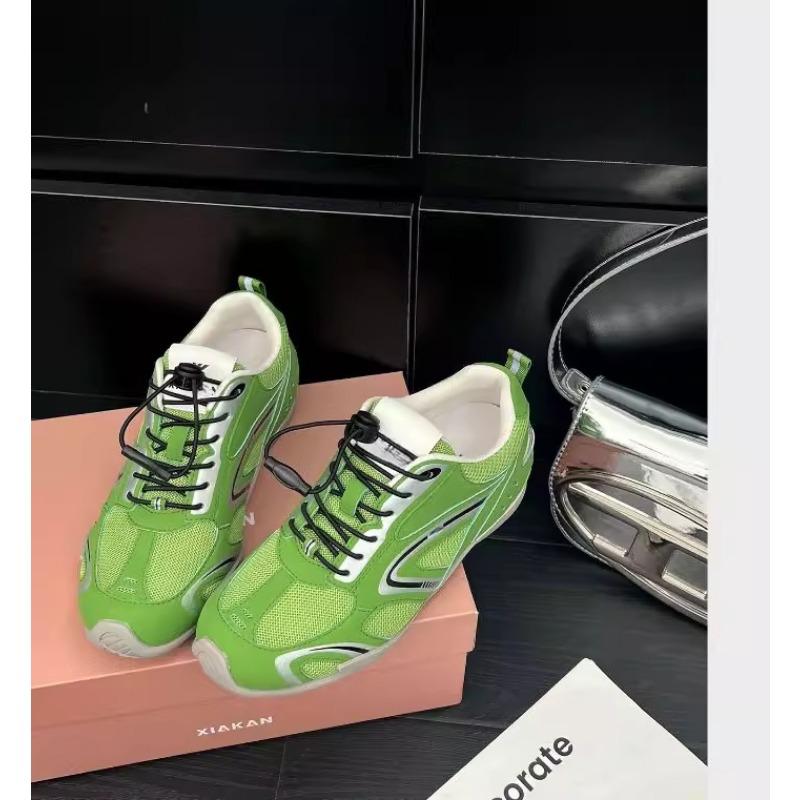 Уличные нишевые гоночные кроссовки с внутренней высотной вставкой, женские новые сетчатые дышащие кроссовки для бега и повседневной носки 40 зелёный
Уличные нишевые гоночные кроссовки с внутренней высотной вставкой, женские новые сетчатые дышащие кроссовки для бега и повседневной носки 40 зелёный
