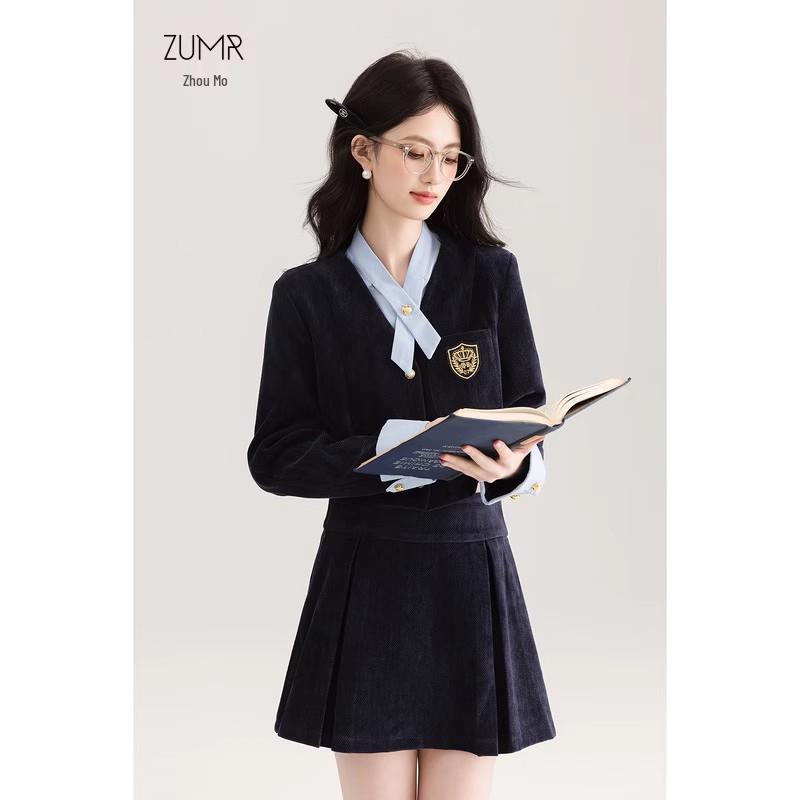 High-End College Style Two-Piece Suit: Jacket & Pleated Skirt for Autumn S
High-End College Style Two-Piece Suit: Jacket & Pleated Skirt for Autumn S