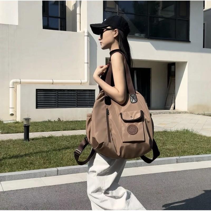 New large-capacity backpack women s leisure travel backpack fashionable versatile waterproof Oxford cloth bag
New large-capacity backpack women s leisure travel backpack fashionable versatile waterproof Oxford cloth bag