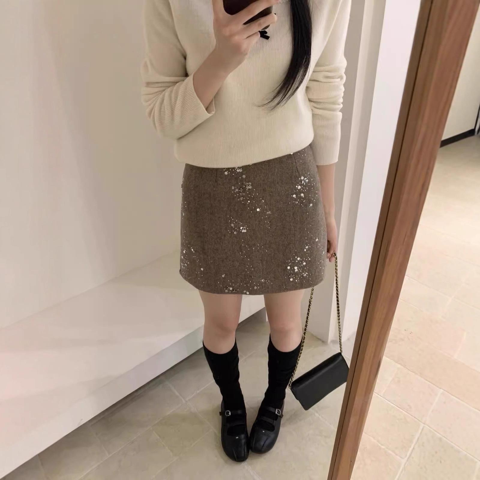 Women s High-Waisted Light Brown Sequin Wool A-Line Short Skirt - Elegant, Slimming Autumn/Winter Style Large
Women s High-Waisted Light Brown Sequin Wool A-Line Short Skirt - Elegant, Slimming Autumn/Winter Style Large