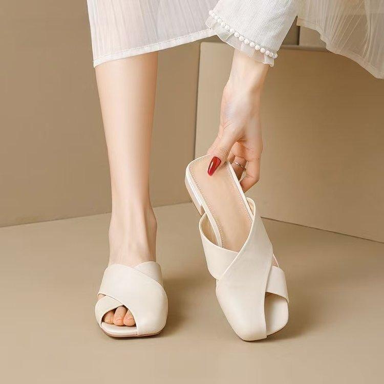 Soft-soled bag head slippers for women s outer wear 2025 new flat-bottomed lazy one-pedal comfortable maternity shoes are cool and half versatile 35 белый
Soft-soled bag head slippers for women s outer wear 2025 new flat-bottomed lazy one-pedal comfortable maternity shoes are cool and half versatile 35 белый