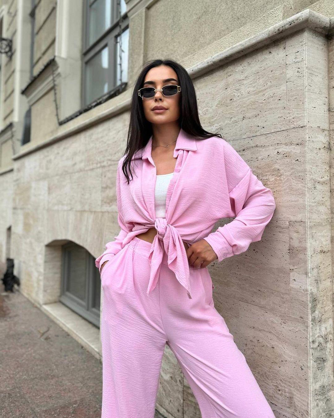 Европейский и американский стиль 2024 Осень Однотонный Комплект из двух предметов: Рубашка с отложным воротником и повседневные брюки Extra Large розовый
Европейский и американский стиль 2024 Осень Однотонный Комплект из двух предметов: Рубашка с отложным воротником и повседневные брюки Extra Large розовый
