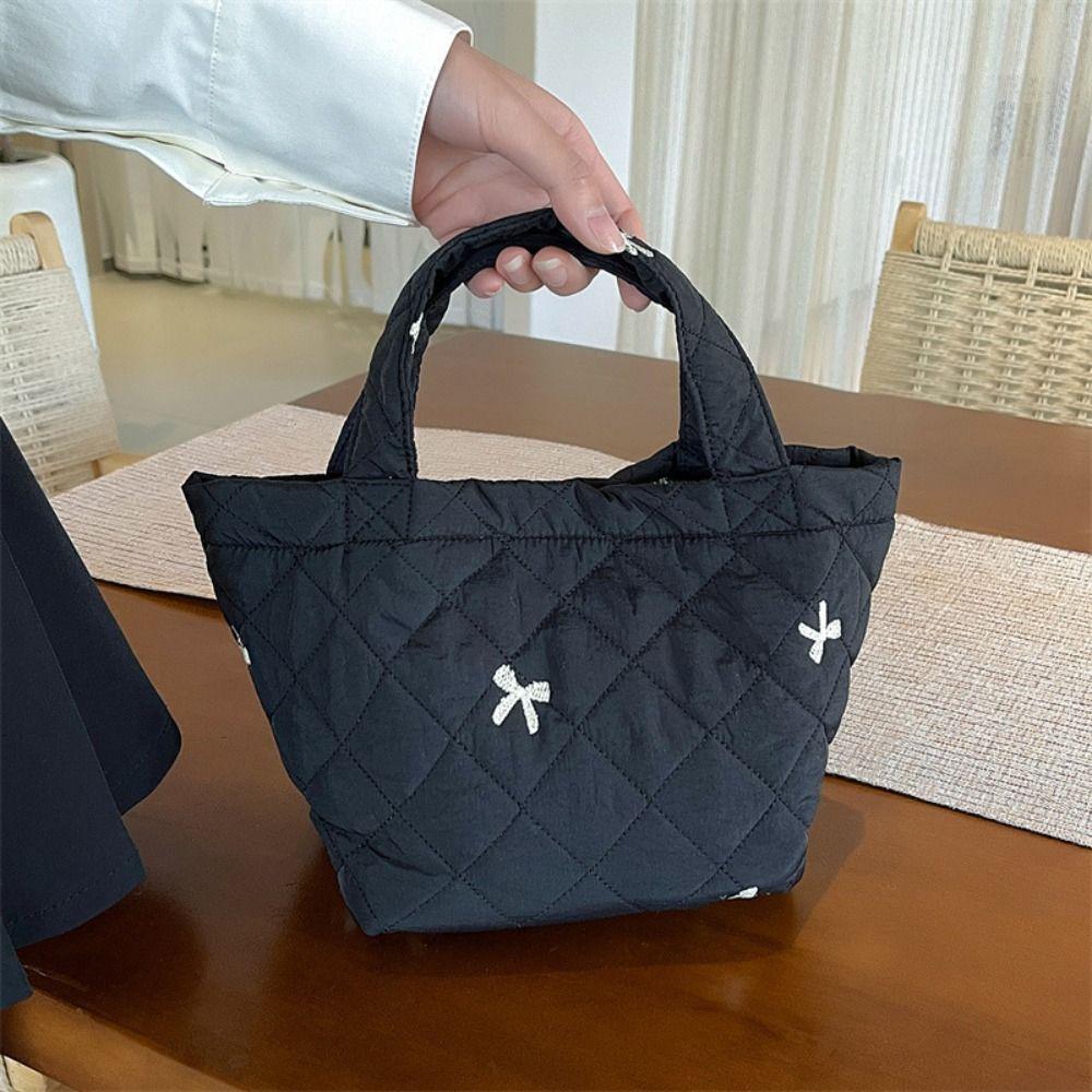 Korean Style Bow Puffy Handbag Lingge Casual Quilted Handbag Simple Cloud Pleated Bag Girls білий
Korean Style Bow Puffy Handbag Lingge Casual Quilted Handbag Simple Cloud Pleated Bag Girls білий