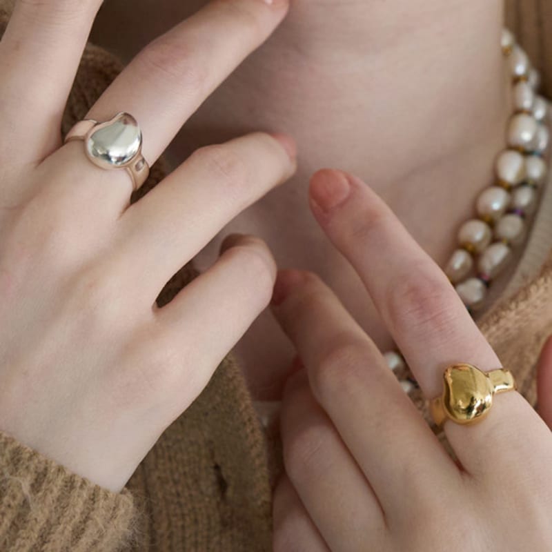 STILL INSTANT Round Hole & Forms - Ring 01 (2colors) SILVER
STILL INSTANT Round Hole & Forms - Ring 01 (2colors) SILVER