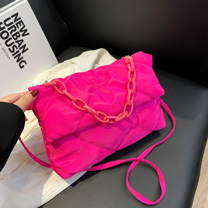 Модные сумки через плечо с цепочкой, женские зимние стеганые сумки через плечо с хлопковой подкладкой, повседневные, большой емкости, простые женские сумки
Модные сумки через плечо с цепочкой, женские зимние стеганые сумки через плечо с хлопковой подкладкой, повседневные, большой емкости, простые женские сумки