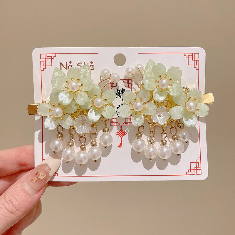 Ретро заколки для волос Ханфу для девочек: Сказочный головной убор с кисточками в виде цветов и элегантные заколки для волос
Ретро заколки для волос Ханфу для девочек: Сказочный головной убор с кисточками в виде цветов и элегантные заколки для волос