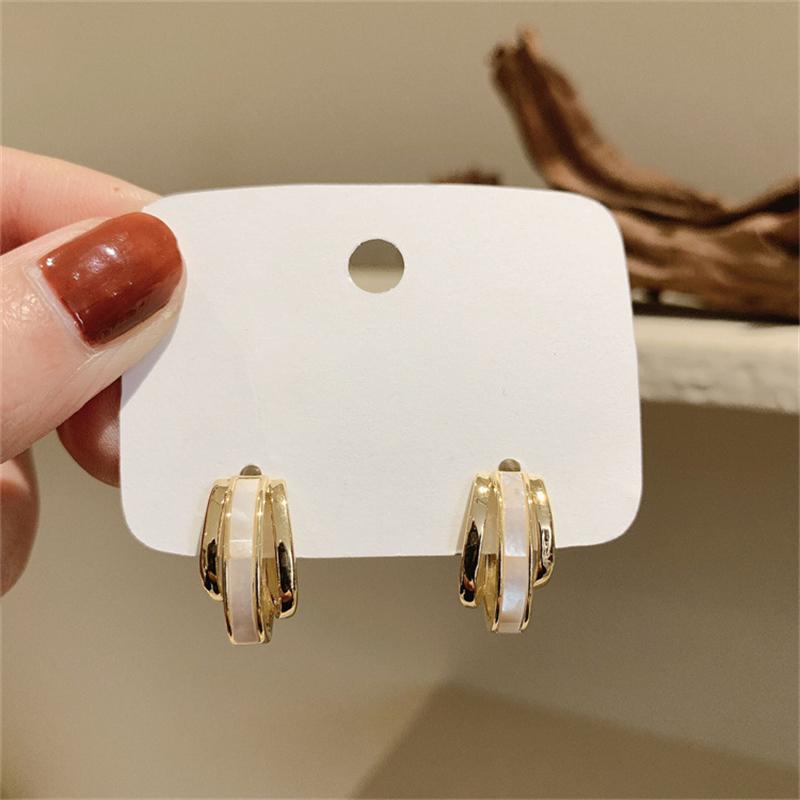 New Simple C-Shape Claw Stud Earring for Women Sweet Zircon Accessory Wholesale Wedding Christmas Girl Gift
New Simple C-Shape Claw Stud Earring for Women Sweet Zircon Accessory Wholesale Wedding Christmas Girl Gift