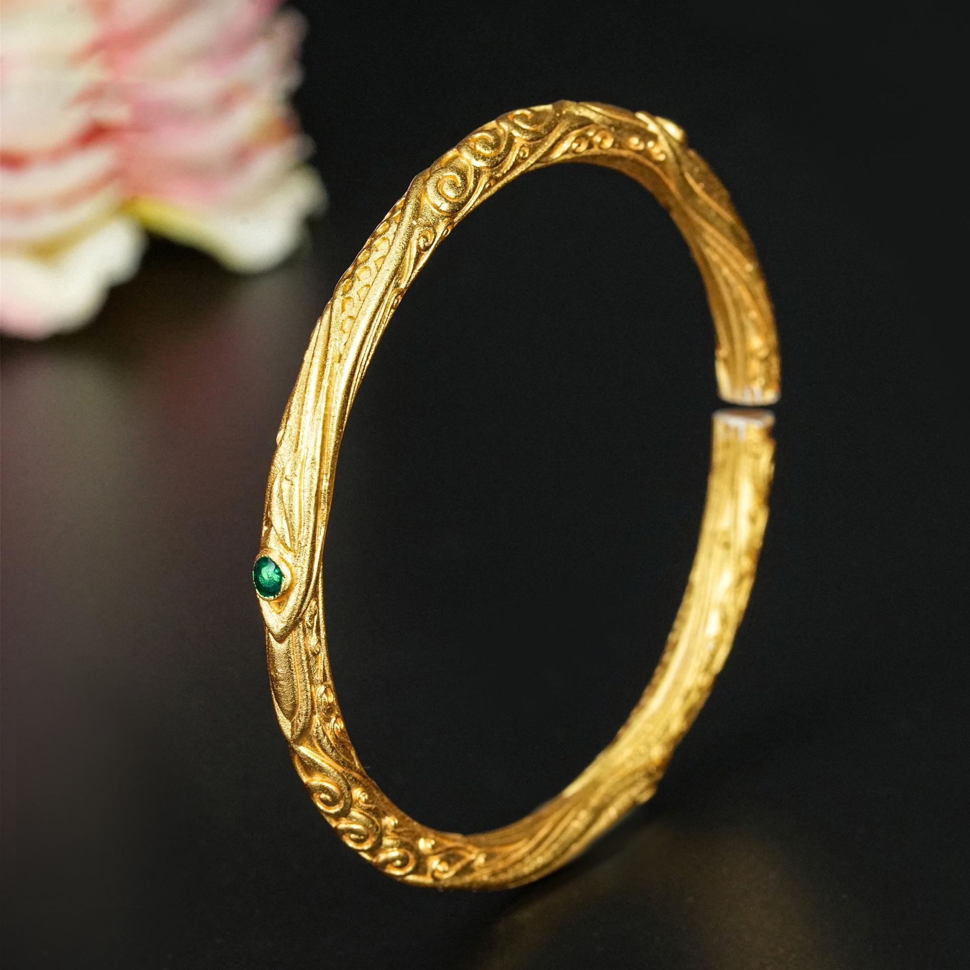 Nezha same Qiankun circle bracelet 2025 new popular high-end bracelet fashion trend personalized hand jewelry
Nezha same Qiankun circle bracelet 2025 new popular high-end bracelet fashion trend personalized hand jewelry