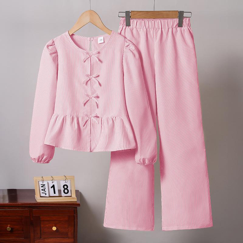 Girls Fashion Set - Summer Children s Casual Bow-Tie Striped Long-Sleeved Wide-Fit Pants Set 170cm=12Y рожевий
Girls Fashion Set - Summer Children s Casual Bow-Tie Striped Long-Sleeved Wide-Fit Pants Set 170cm=12Y рожевий