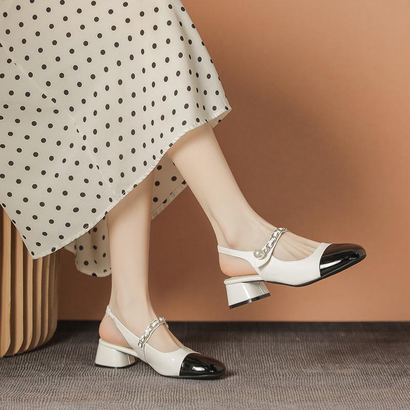 Leather flat for Huizhou women s shoes heels color matching cool slippers women s summer new bag head empty sandals 40
Leather flat for Huizhou women s shoes heels color matching cool slippers women s summer new bag head empty sandals 40