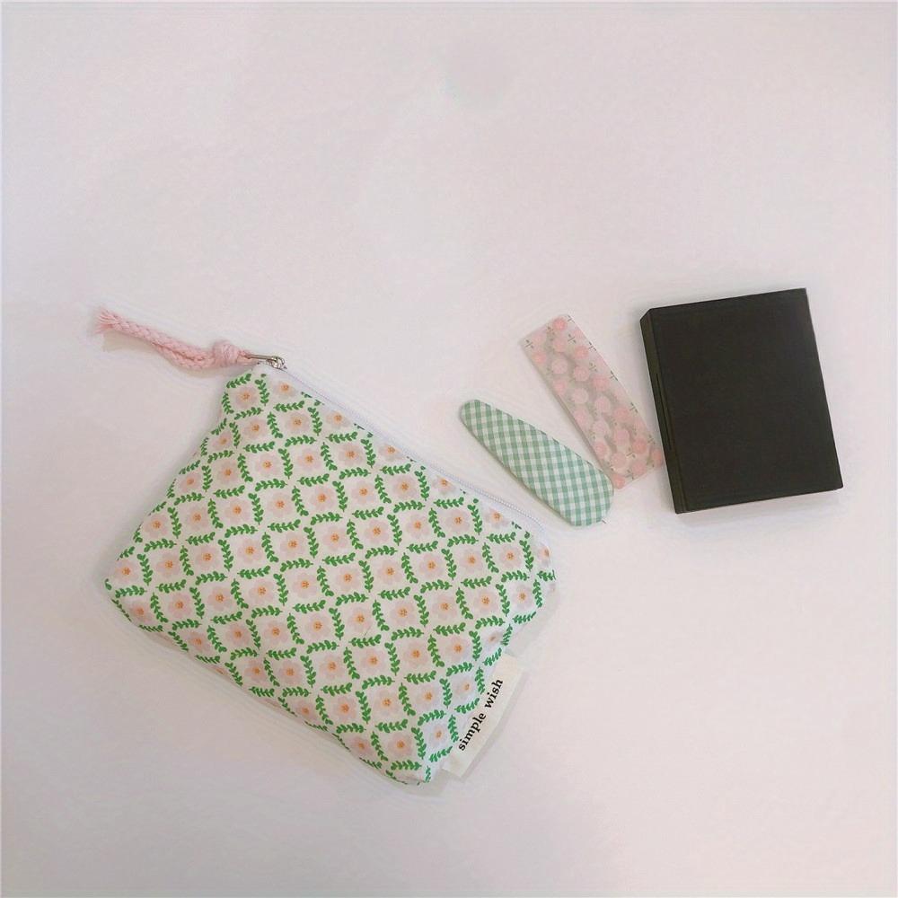 Women s Coin Purse, Spring Small Fresh Floral Fabric Coin Purse - Storage of Keys At Any Time, ID Card Lipstick Storage, Small Cloth Bag Headphone Bag
Women s Coin Purse, Spring Small Fresh Floral Fabric Coin Purse - Storage of Keys At Any Time, ID Card Lipstick Storage, Small Cloth Bag Headphone Bag