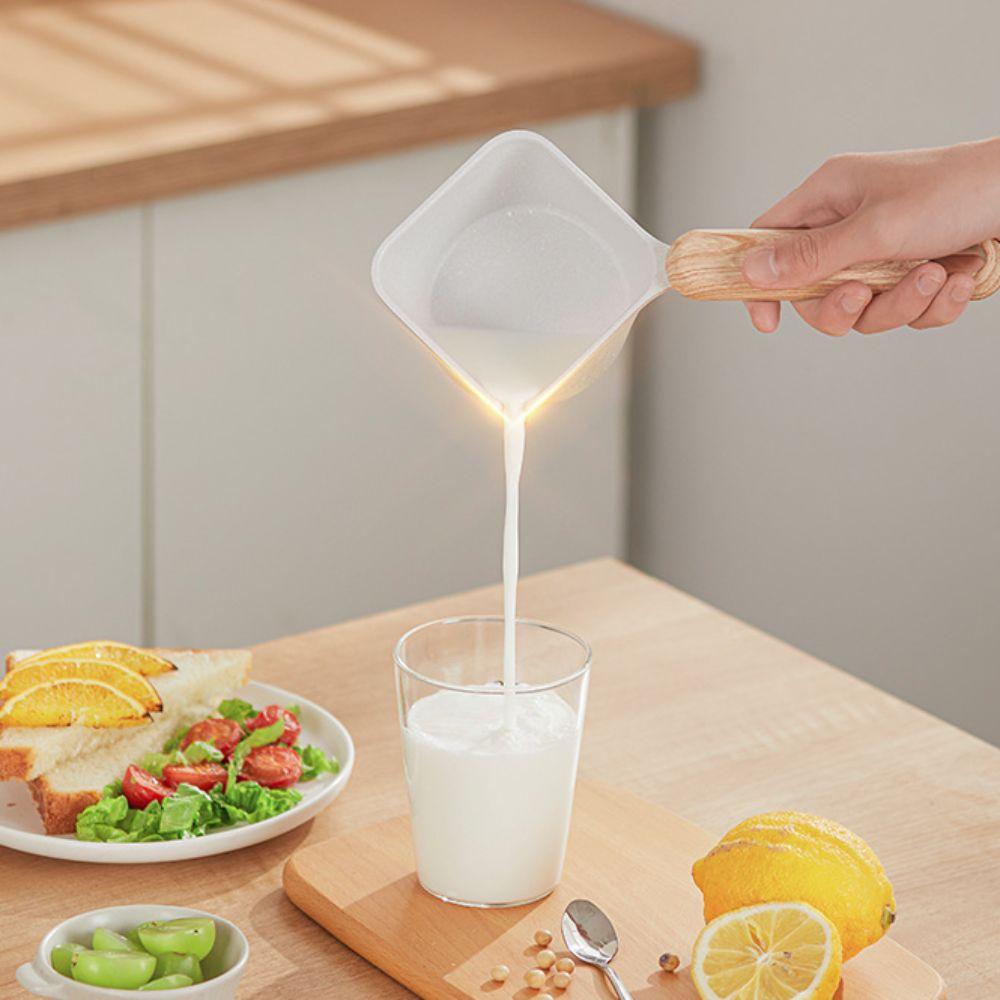 Wood Handle Pouring Oil Pan Non-stick Butter Heating Pot Practical Sauce Pan Baby Food Black No Rack
Wood Handle Pouring Oil Pan Non-stick Butter Heating Pot Practical Sauce Pan Baby Food Black No Rack