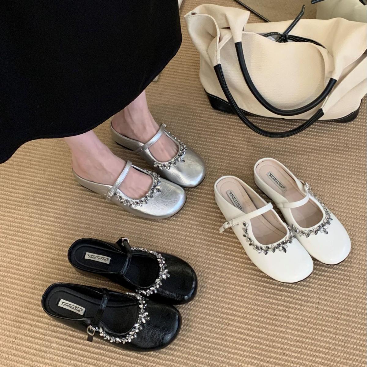 French flat-bottomed small fragrant bag head half slippers women s shoes wear 2025 new summer Mary Jane half single shoes 39 срібний
French flat-bottomed small fragrant bag head half slippers women s shoes wear 2025 new summer Mary Jane half single shoes 39 срібний