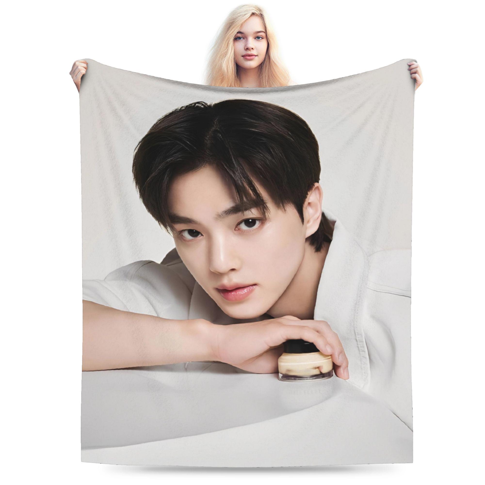 Song Kang Korean Pop Blanket Warm Fluffy Plush Throw Blanket For Living Room Airplane Travel Flannel Bedspread Bed Cover 75x90cm
Song Kang Korean Pop Blanket Warm Fluffy Plush Throw Blanket For Living Room Airplane Travel Flannel Bedspread Bed Cover 75x90cm