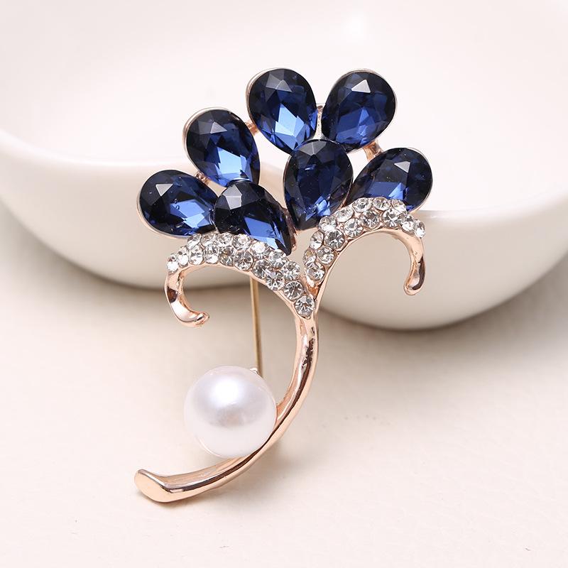Digadagu Metallic Blue Rhinestone Glass Brooch Women s Trendy Minimalist Badge Fine Banquet Zircon Accessory
Digadagu Metallic Blue Rhinestone Glass Brooch Women s Trendy Minimalist Badge Fine Banquet Zircon Accessory