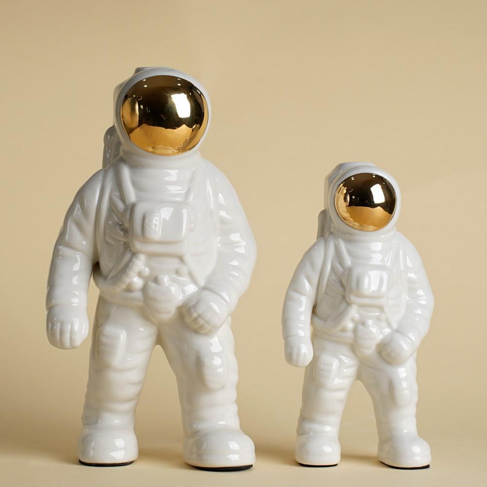 CAPIRON Porcelain Astronaut Vase Figurines Bookshelves Office Living Room Desktop Decor Interior Home Decoration Accessories
CAPIRON Porcelain Astronaut Vase Figurines Bookshelves Office Living Room Desktop Decor Interior Home Decoration Accessories