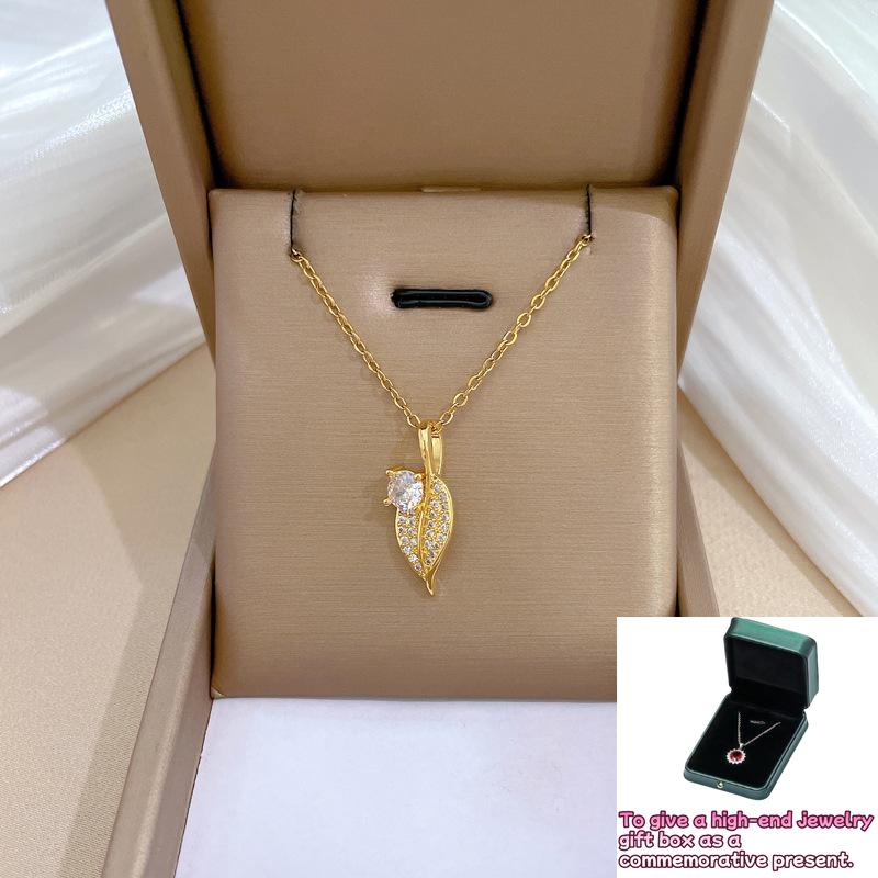 One Leaf Get Rich Light Luxury Temperament Gorgeous Full Diamond Necklace Female Versatile Clavicle Chain
One Leaf Get Rich Light Luxury Temperament Gorgeous Full Diamond Necklace Female Versatile Clavicle Chain