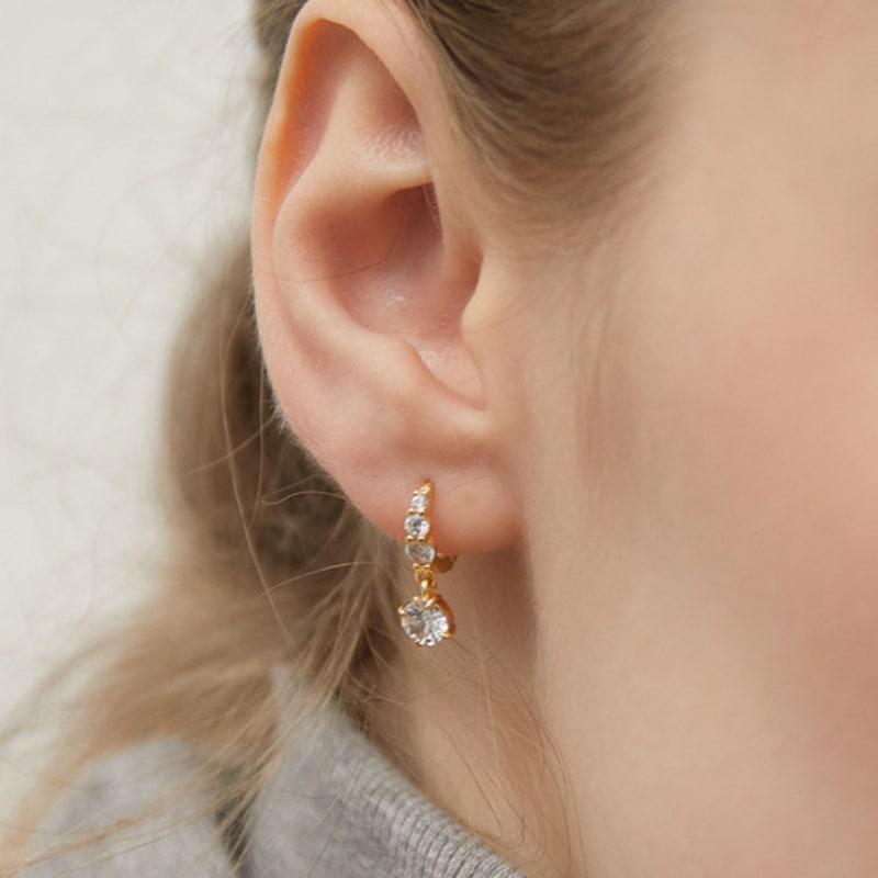 TATIANA (925 Silver) Dazzle Drop Hoop Earrings EC3148 SILVER
TATIANA (925 Silver) Dazzle Drop Hoop Earrings EC3148 SILVER