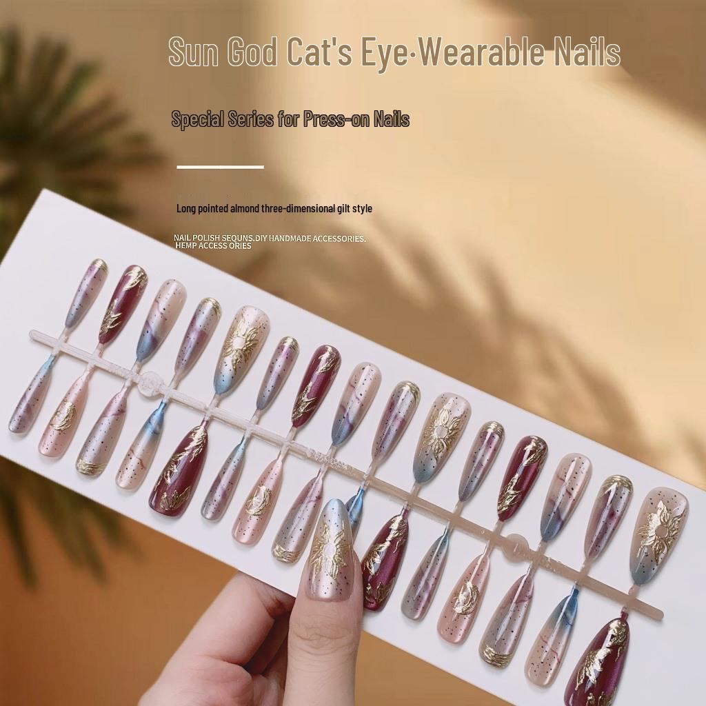 Luxurious Sun God Cat Eye Manicure: High-End Wearable False Nails
Luxurious Sun God Cat Eye Manicure: High-End Wearable False Nails