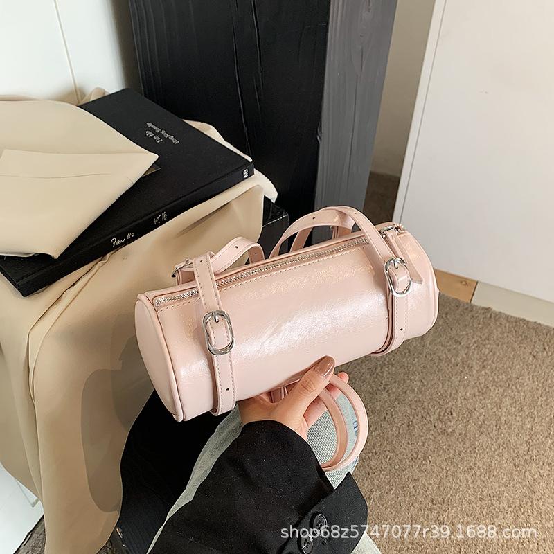 Нишевый дизайн корейская повседневная поясная сумка-бочонок на плечо новая универсальная повседневная сумка-подмышка розовый
Нишевый дизайн корейская повседневная поясная сумка-бочонок на плечо новая универсальная повседневная сумка-подмышка розовый