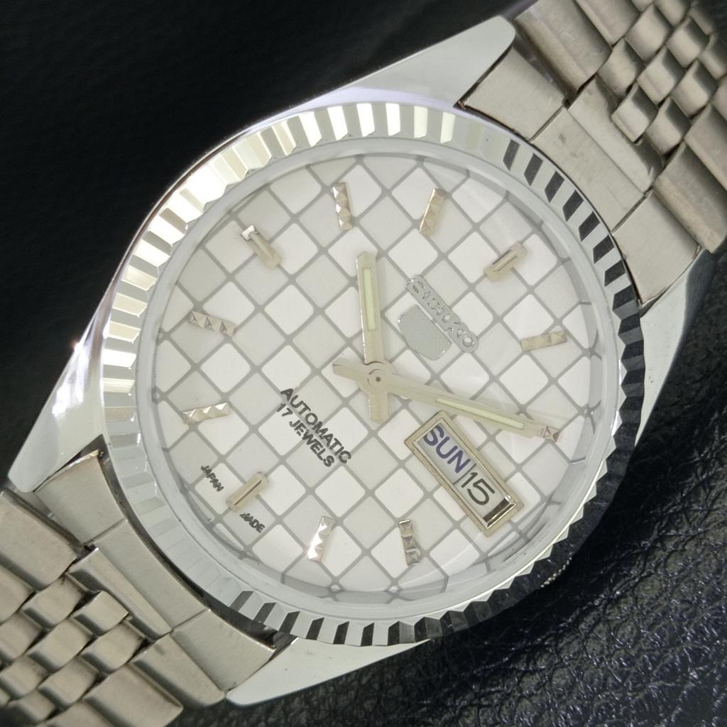 ВІДНОВЛЕНИЙ ЧОЛОВІЧИЙ ГОДИННИК SEIKO 5 AUTOMATIC, ВИРОБЛЕНО В ЯПОНІЇ, БІЛИЙ ЦИФЕРБЛАТ, НА ЗАМОВЛЕННЯ a440032-2 QV90-a440032
ВІДНОВЛЕНИЙ ЧОЛОВІЧИЙ ГОДИННИК SEIKO 5 AUTOMATIC, ВИРОБЛЕНО В ЯПОНІЇ, БІЛИЙ ЦИФЕРБЛАТ, НА ЗАМОВЛЕННЯ a440032-2 QV90-a440032