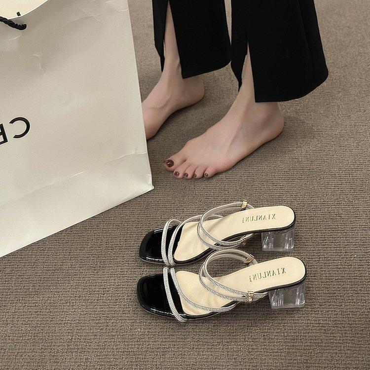 Rhinestone sandals girl summer 2025 new fairy wind crystal thick heel half tray outside wear temperament high heel sandals 40
Rhinestone sandals girl summer 2025 new fairy wind crystal thick heel half tray outside wear temperament high heel sandals 40