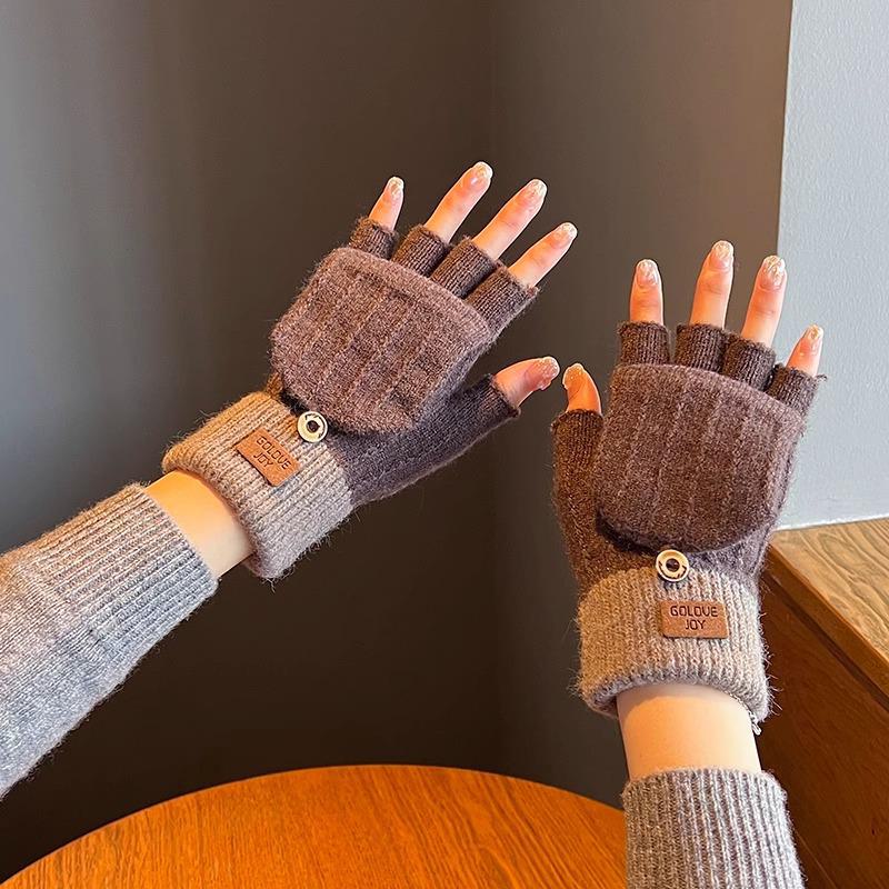 Зимние флип-перчатки для женщин: Теплая, бархатная, утолщенная модель на пять пальцев для письма и езды на велосипеде F019-Flap leather label gloves
Зимние флип-перчатки для женщин: Теплая, бархатная, утолщенная модель на пять пальцев для письма и езды на велосипеде F019-Flap leather label gloves