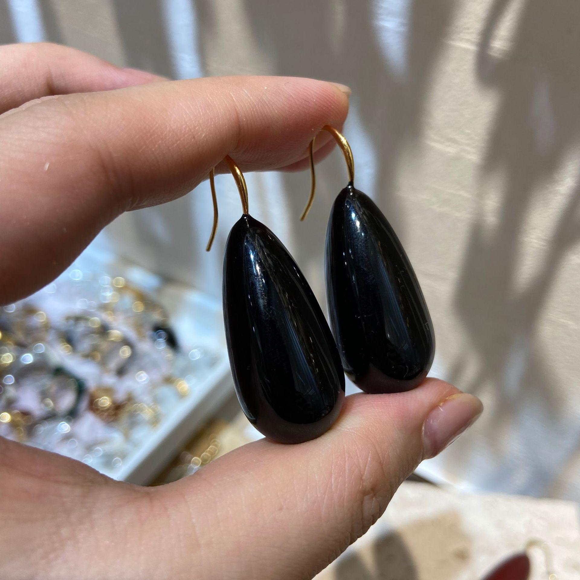 Metal Color Oil Drop Water Drop Earrings Women S Simple High-End Light Luxury Earrings, Niche Temperament Girl Earrings
Metal Color Oil Drop Water Drop Earrings Women S Simple High-End Light Luxury Earrings, Niche Temperament Girl Earrings