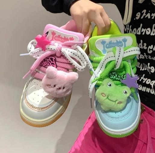 Модні Милі Кросівки Хараджуку Жіночі Кросівки для Бігу 2024 Нові сині Кросівки на Товстій Платформі для студентів Вуличні Повсякденні рожеві Вулканізовані Туфлі 40
Модні Милі Кросівки Хараджуку Жіночі Кросівки для Бігу 2024 Нові сині Кросівки на Товстій Платформі для студентів Вуличні Повсякденні рожеві Вулканізовані Туфлі 40
