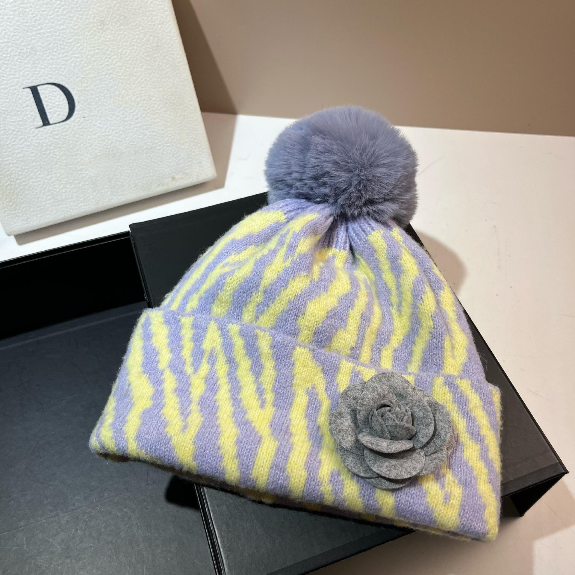 Camellia Soft Waxy Wool Hat Striped Zebra Pattern Hairball Knitted Hat Winter Warm Ear Hat Women One size
Camellia Soft Waxy Wool Hat Striped Zebra Pattern Hairball Knitted Hat Winter Warm Ear Hat Women One size