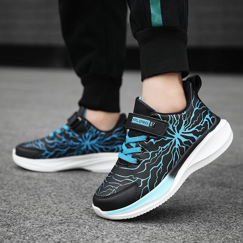 New spring and autumn sports shoes waterproof leather boys running shoes 39
New spring and autumn sports shoes waterproof leather boys running shoes 39