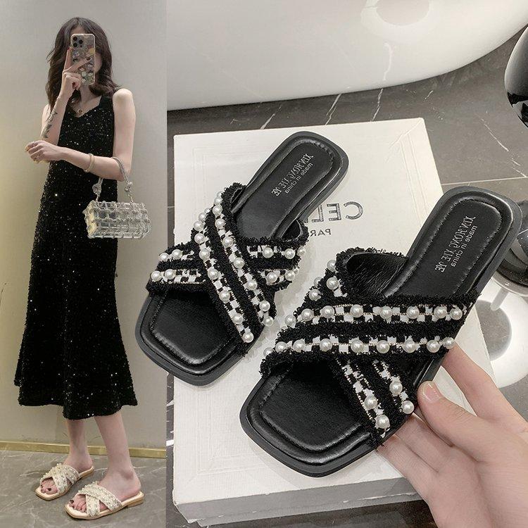 2025 summer new large size low heel slippers women s wear cross open toe one-word drag pearl fringed sandals 35 чёрный
2025 summer new large size low heel slippers women s wear cross open toe one-word drag pearl fringed sandals 35 чёрный