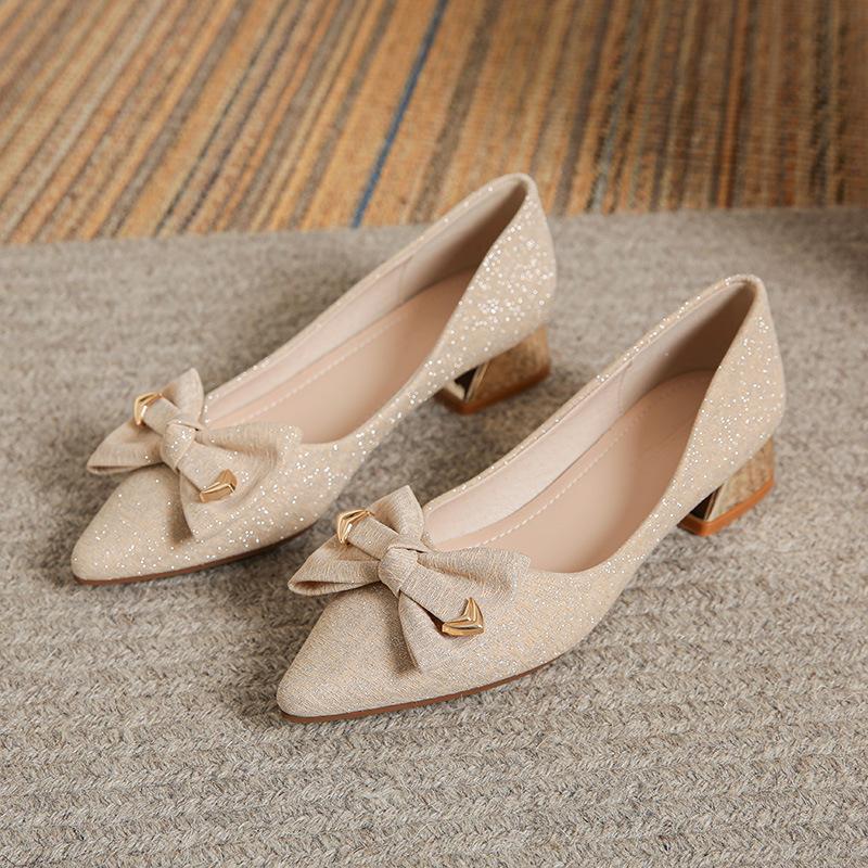 Spring new evening shoes French thick heel high heels pointed single shoes women s medium heel large size shoes 40-43 women s shoes 33 чёрный
Spring new evening shoes French thick heel high heels pointed single shoes women s medium heel large size shoes 40-43 women s shoes 33 чёрный