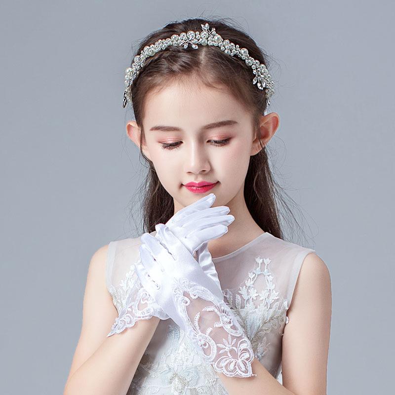 Children s Lace Beaded Satin Stretch Flower Girl Dress with Gloves for Weddings and Performances. 4-8 Years белый
Children s Lace Beaded Satin Stretch Flower Girl Dress with Gloves for Weddings and Performances. 4-8 Years белый