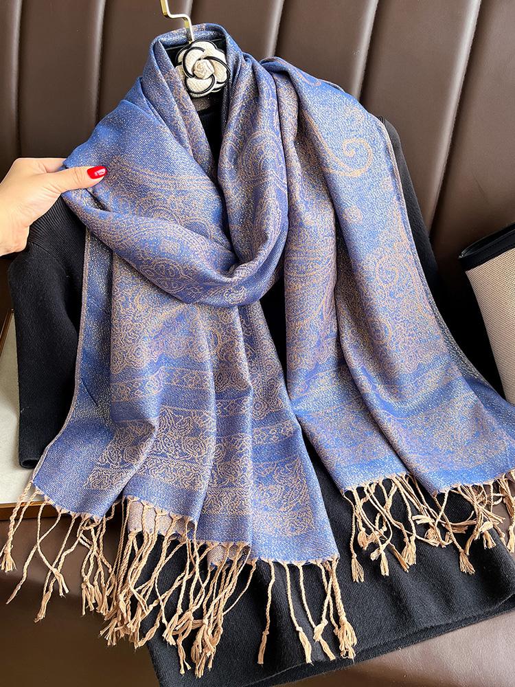 Новая этническая осенняя пашмина хиджаб шаль мусульманские женщины теплые зимние шарфы роскошный жаккардовый женский фуляр хиджаб палантины головной платок
Новая этническая осенняя пашмина хиджаб шаль мусульманские женщины теплые зимние шарфы роскошный жаккардовый женский фуляр хиджаб палантины головной платок