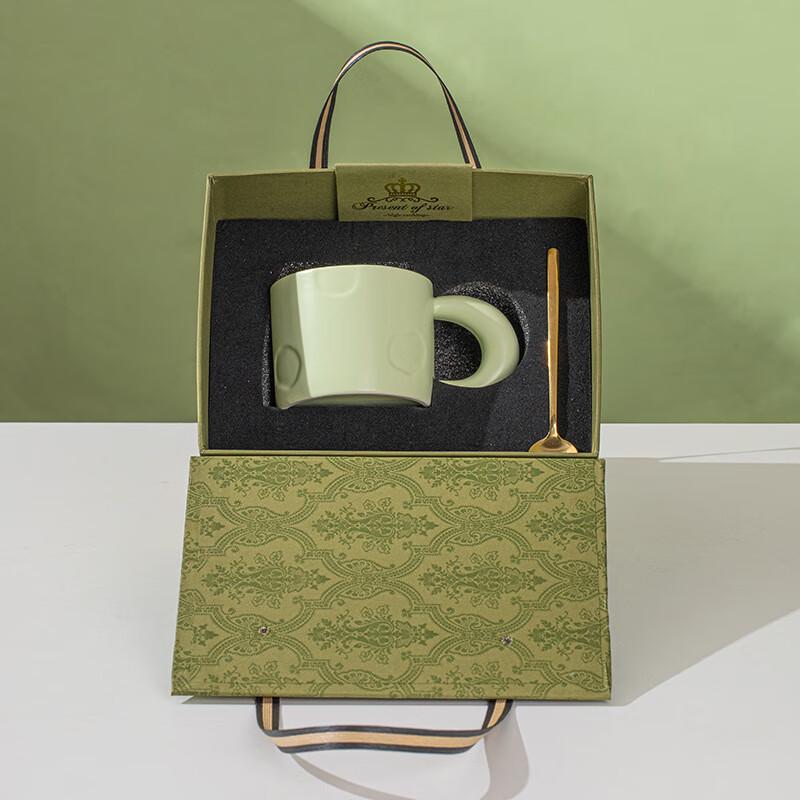 Shangqi Ceramic Coffee Mug with Crescent Handle
Shangqi Ceramic Coffee Mug with Crescent Handle