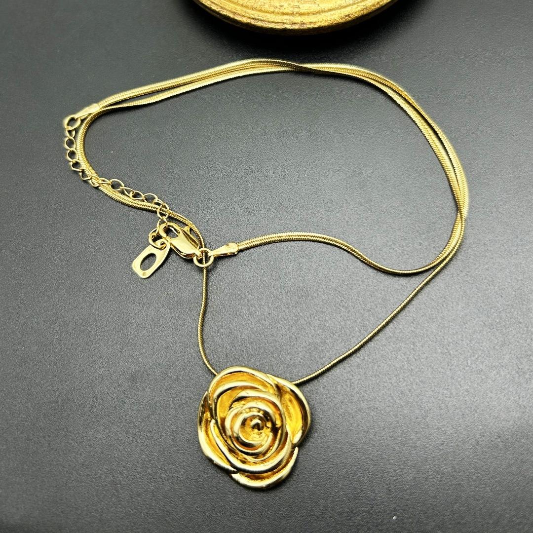 Vintage Western Style Replica Three-dimensional Relief Brass Electroplating Genuine Gold Camellia Set 925 Silver Needle Earrings
Vintage Western Style Replica Three-dimensional Relief Brass Electroplating Genuine Gold Camellia Set 925 Silver Needle Earrings