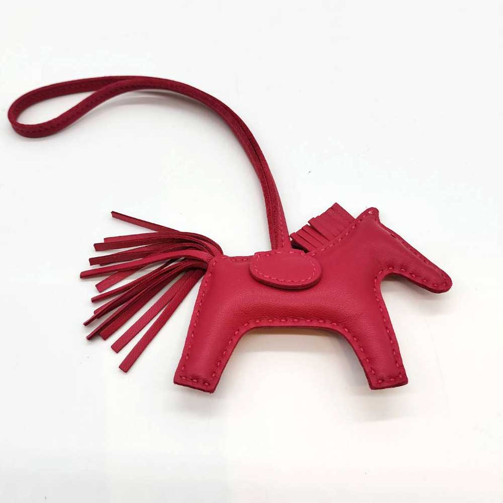 Вживаний Шкіряний Шарм HERMES Rodeocharm Жіночий
Вживаний Шкіряний Шарм HERMES Rodeocharm Жіночий