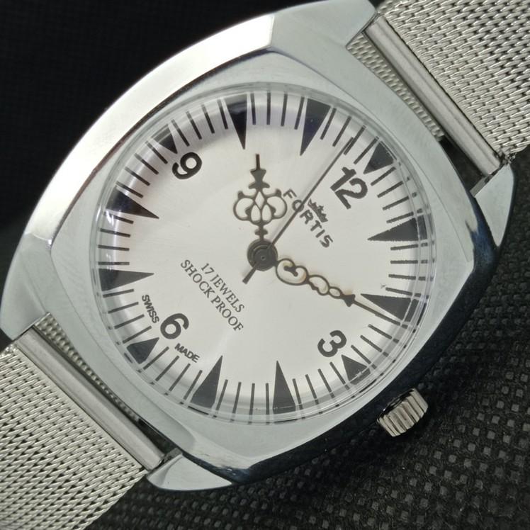 ВОССТАНОВЛЕННЫЕ ШВЕЙЦАРСКИЕ МУЖСКИЕ НАРУЧНЫЕ ЧАСЫ FORTIS WINDING СЕРЕБРЯНЫЙ ЦИФЕРБЛАТ 622b-a416658-2 lot622b-a416658
ВОССТАНОВЛЕННЫЕ ШВЕЙЦАРСКИЕ МУЖСКИЕ НАРУЧНЫЕ ЧАСЫ FORTIS WINDING СЕРЕБРЯНЫЙ ЦИФЕРБЛАТ 622b-a416658-2 lot622b-a416658