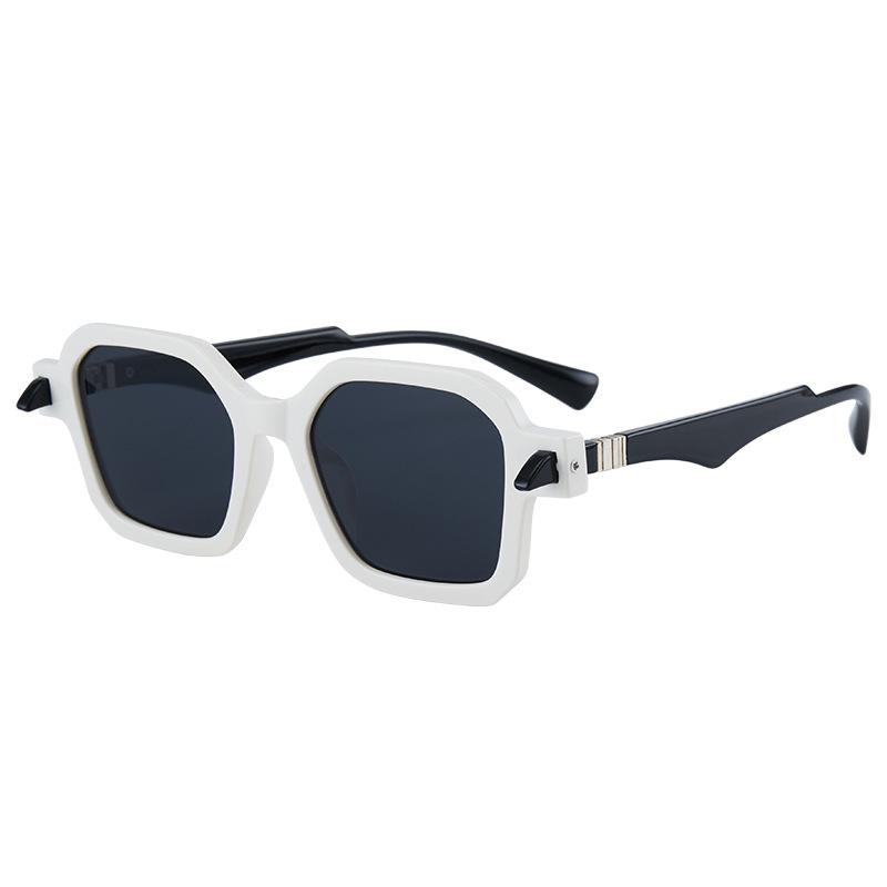 Fashionable Fashionableabley Sun Glasses for Women Square-shaped Shape Anti-reflective Men s Style Sunglasses Holiday Travel Use Women s Sun Glass
Fashionable Fashionableabley Sun Glasses for Women Square-shaped Shape Anti-reflective Men s Style Sunglasses Holiday Travel Use Women s Sun Glass