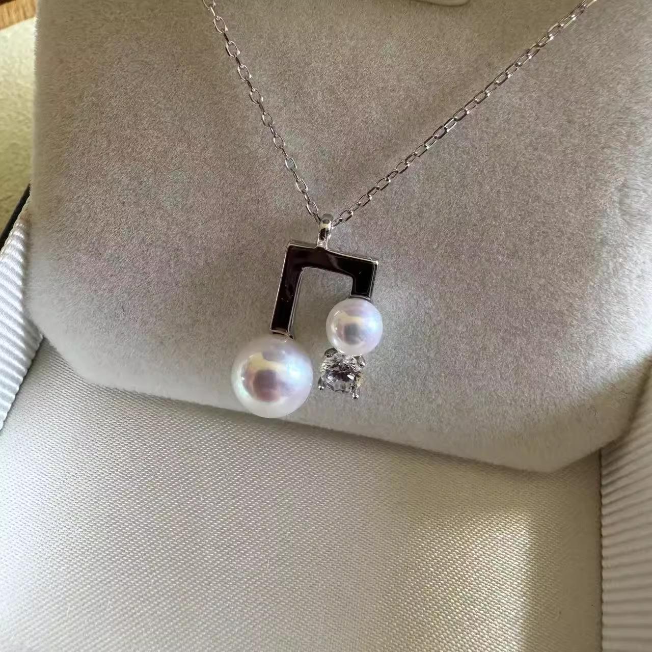 Zheji Exquisite T-style Freshwater Pearl Pendant Necklace 4-5mm+6-7mm Round Aura Nearly Flawless Pearls
Zheji Exquisite T-style Freshwater Pearl Pendant Necklace 4-5mm+6-7mm Round Aura Nearly Flawless Pearls