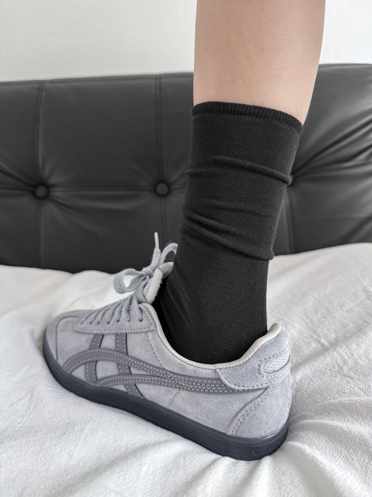 All-In-One Machine Socks Women S Boneless Long Tube Stacked Socks Comfortable Cotton Socks White Socks Season Versatile Trend чорний
All-In-One Machine Socks Women S Boneless Long Tube Stacked Socks Comfortable Cotton Socks White Socks Season Versatile Trend чорний