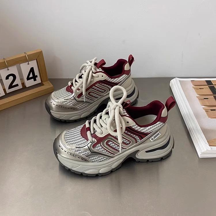 Popular dad shoes women s 2025 spring new versatile niche thick-soled heightening casual shoes soft-soled lightweight sports shoes 35 красный
Popular dad shoes women s 2025 spring new versatile niche thick-soled heightening casual shoes soft-soled lightweight sports shoes 35 красный
