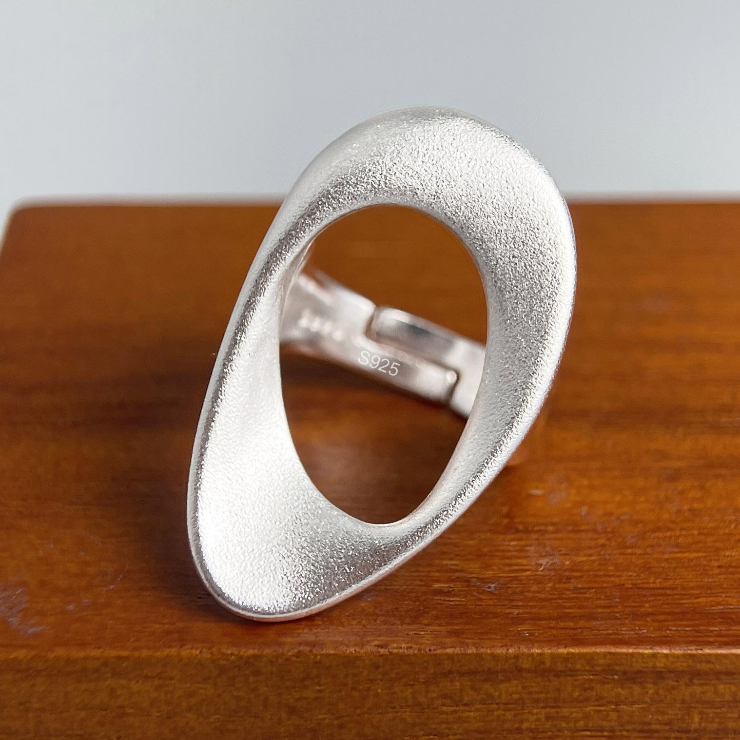 925 Sterling Silver Rings for Women Couple Minimalist Handmade Round Interware Lines Ring Fine Jewelry Gift Prevent Allergy resizable
925 Sterling Silver Rings for Women Couple Minimalist Handmade Round Interware Lines Ring Fine Jewelry Gift Prevent Allergy resizable