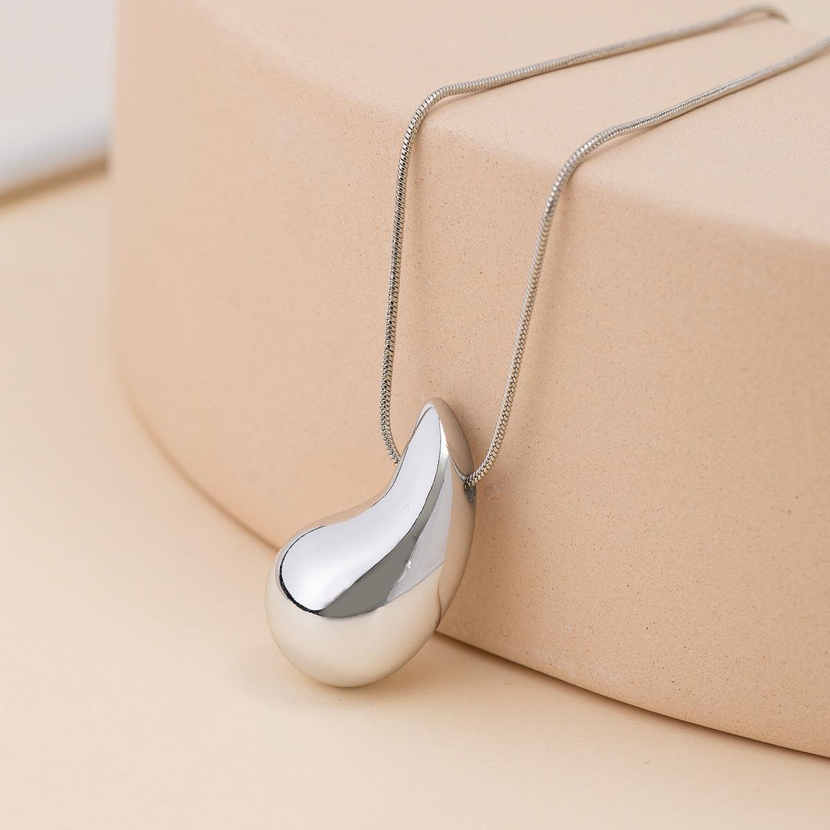 Ожерелье с подвеской в виде капли в готическом стиле, минималистичное глянцевое ожерелье-чокер для женщин, ювелирные изделия для вечеринок, аксессуары для подарков
Ожерелье с подвеской в виде капли в готическом стиле, минималистичное глянцевое ожерелье-чокер для женщин, ювелирные изделия для вечеринок, аксессуары для подарков