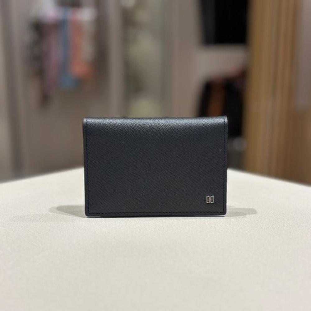 Daks Navy Card Wallet Valencia Dbho5f726n2 Single option
Daks Navy Card Wallet Valencia Dbho5f726n2 Single option