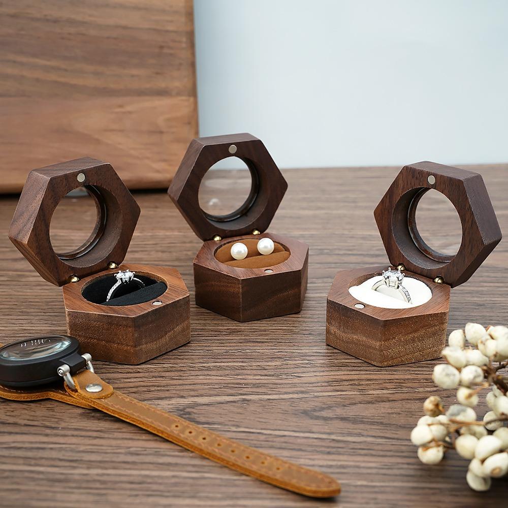 Transparent Window Jewelry Presentation Box Single Slots Ring Display Holder Couples чорний
Transparent Window Jewelry Presentation Box Single Slots Ring Display Holder Couples чорний